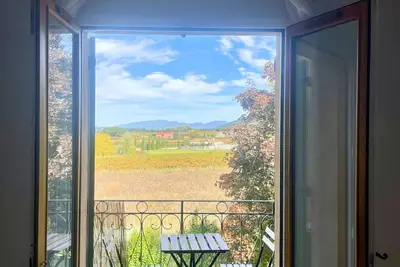 Image de Duplex provençal avec vue sur les vignes