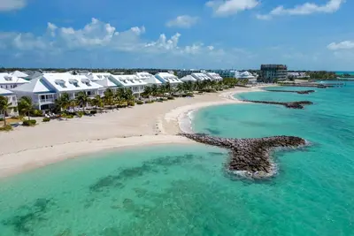 Image de Paradise Palm Villa, A Luxury Villa across from the Beach in Palm Cay, Nassau