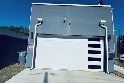 Image de Modern Luxe City Retreat near Trinity Groves, in Dallas, Tx