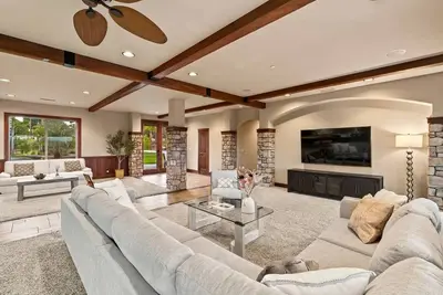 Luxe 5br Villa / Event-Friendly & Pool Table