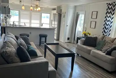 Image de Lakefront home with private swim dock on Grand Lake Pet friendly & fenced yard.