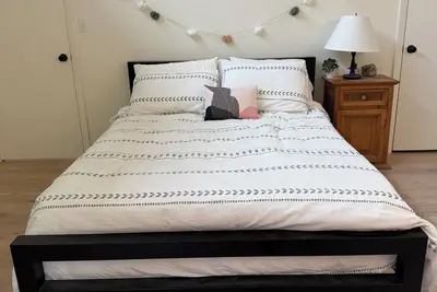 Image de Calm and Modern 4-bedroom Home with Pool in Rustic Ct Shoreline Town