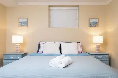 Image de Cozy 3br Surrey House | Near Hwy 99 & White Rock