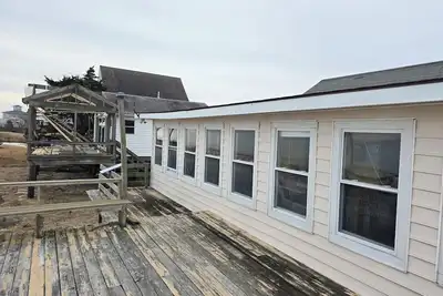 Image de Beach house located on Pickering Beach, along Delaware Bay in Dover, De.