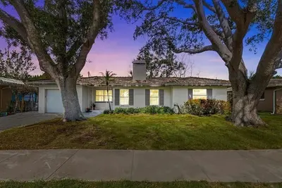 Clearwater Beach Oasis w/Pool and Spa