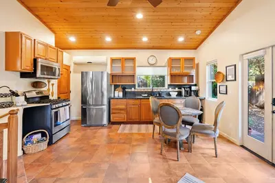 Fully Remodeled Private Studio and Patio