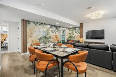 Image de King bed, Full kitchen, Free Parking, Family Wi-Fi and Dedicated Workspace