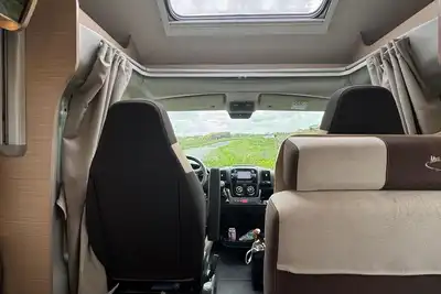 Image de Campervan in centre of Höfn í Hornafirði Parked.