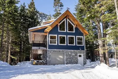 Image de Chalet, 3 bedrooms, hottub