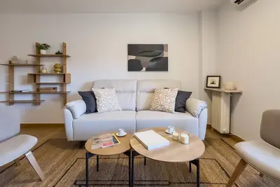 Image de 140 m2 Apartment + Office in Retiro