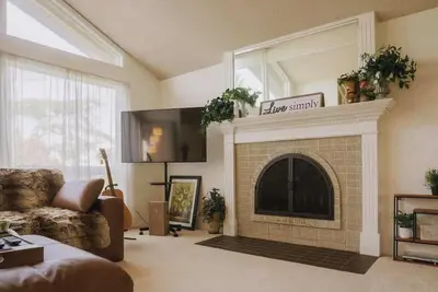 Image de Cedar Grove 3b2b Upper Unit / Yard & City Access