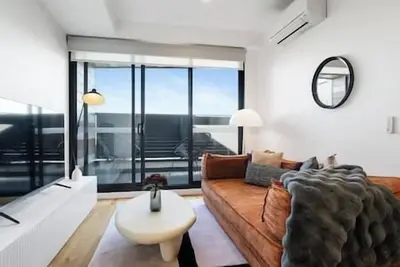 Image de Stylish & Spacious 2br w Study, Wi-Fi & Car Park