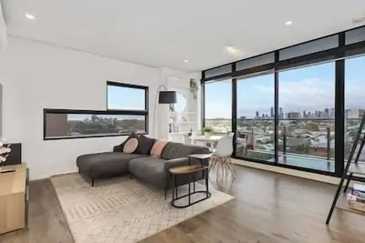 Image de Stunning City Views Apt w/ Balcony & Study Desk!