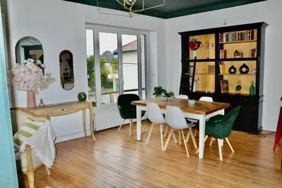 Image de Pau T3 Banksy, BeeSleeping