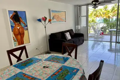 Image de Tropical Beachfront Apartment in Isla Verde