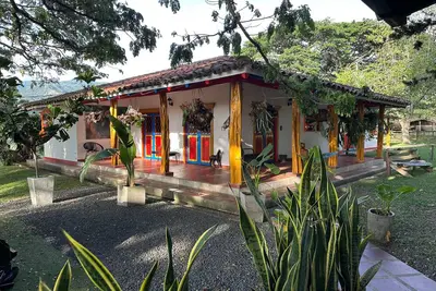 Image de Hermosa casa en las montañas en Santa Elena