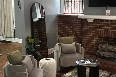 Image de Antique Atl 3br - Theater Room - Sleeps 8 - Near Stadium