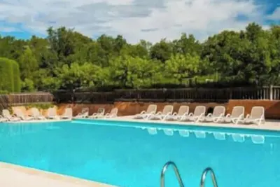 Image de charmant Mazet Gardois  dans résidence de vacances