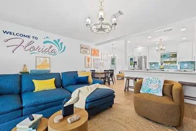 Image de 3-bedroom house with Heated Pool in Enchanting Hollywood with Ac