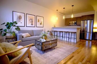 Image de Luxury condo w/ mountain view, close to downtown!