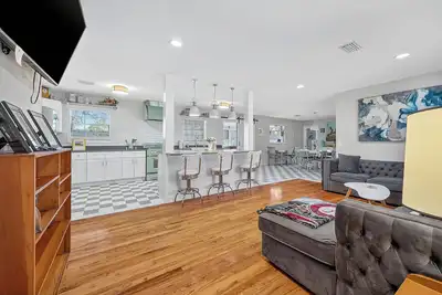 Image de Retro Style River house in Milton Florida on Beautiful Black Water River.