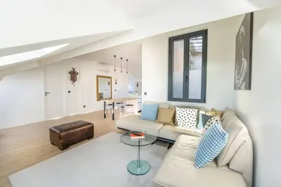 Image de Monaco Border - 100% new with see view