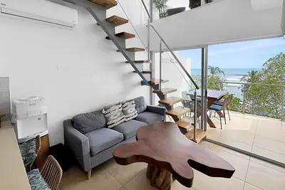 Image de Luxury Oceanfront Penthouse w Loft and 2 Balconies
