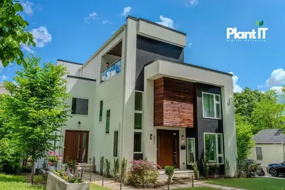 Image de Modern Midtown Mansion Rooftop Home- 14th St