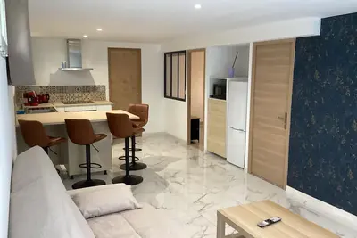 Image de Appartement indépendant 4 personnes en sous sol dans maison