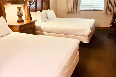 Image de 2070 • Family-Friendly Double Queen Suite Near Park City & Deer Valley Ski Resorts