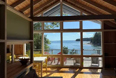 Image de Levy Cottage - Emily Muir Design, Oceanfront Home