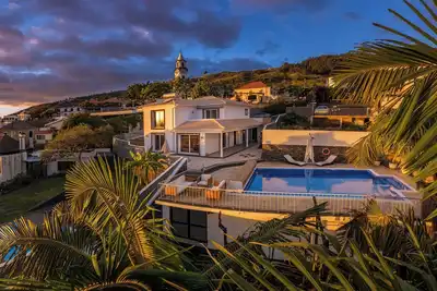 Image de Villa Crossdeira - Retraite Bien-Être en Bord de Mer