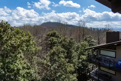 Image de Fall Escape | Stunning Mountain Views