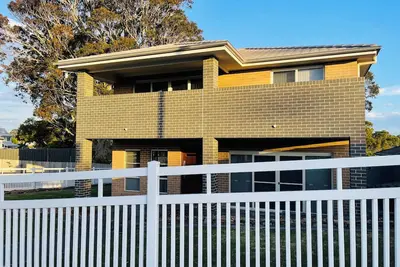 Image de Half-house as private 3 bedrooms apartment in the heart of Clear Blue Narooma!