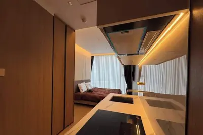 Image de The Bright 8z9e Vue Aston