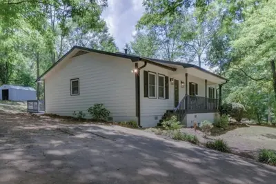 Image de Stylish Athens Getaway Family & Pet Friendly