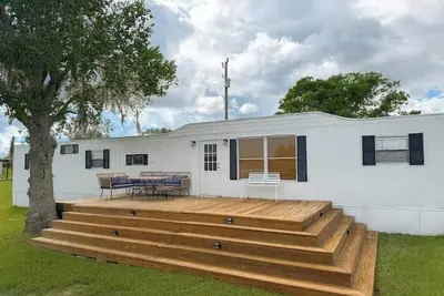 Image de -The Villa On The Lake-