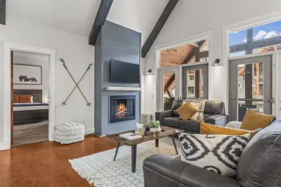 Image de Mountain View Penthouse with Pool & Hot Tub