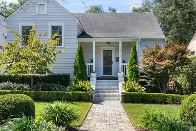 Image de 3br Historic Home with Modern Charm, just outside of Downtown Wilmington