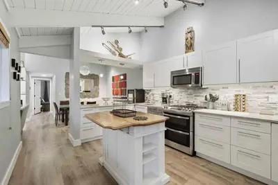 Image de Warm Springs Getaway | Hot Tub | Near Lift & Downtown