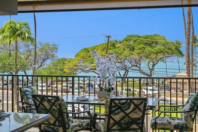 Image de New Listing! Direct Ocean Views, Private Lanai