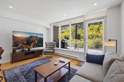 Image de Canyon Vista: Long Term Luxury Stays