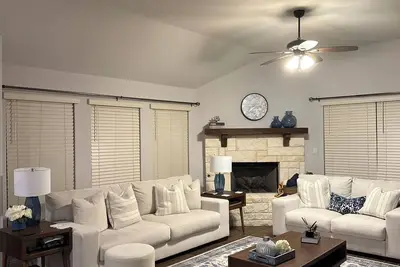 Image de Relaxing 2 Room Stay with Private Bathroom in Anna with Lake & Park Access