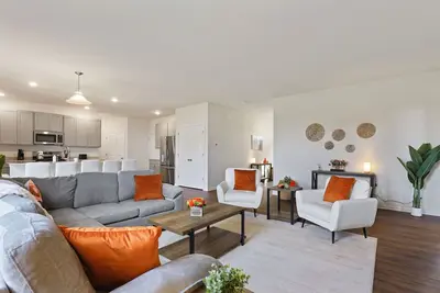 Trust: 3br - 2 Bt Spacious House w/ Boho Aesthetic