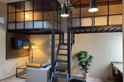 Image de Centrally located and modern loft with unique charm.