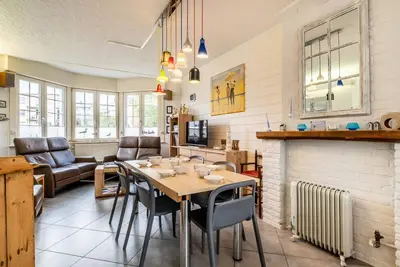 Image de Maison de vacances confortable au centre-ville