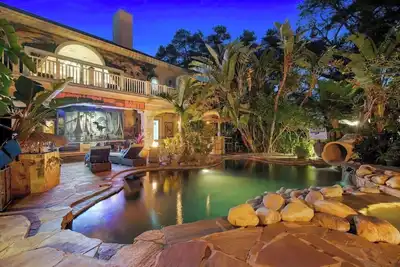 Image de 62 Acre Island - Sleeps 40+