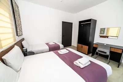 Image de Corner Park View Deluxe Studio by HostMT