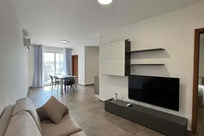 Spacious Stay New 2br with Balcony - by HostMT