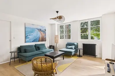 Image de 250m de la plage -maison pour 6 adultes/2 enfants